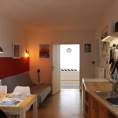 Cozycity - 3 Zimmer Apartment - Innenstadt - Wifi - Netflix דירה *