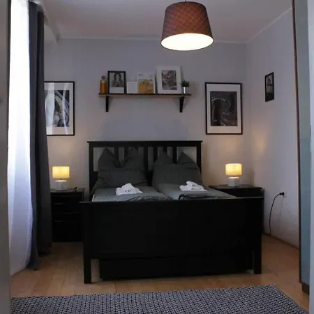 Cozycity - 3 Zimmer Apartment - Innenstadt - Wifi - Netflix דירה