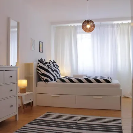Cozycity - 3 Zimmer Apartment - Innenstadt - Wifi - Netflix דירה